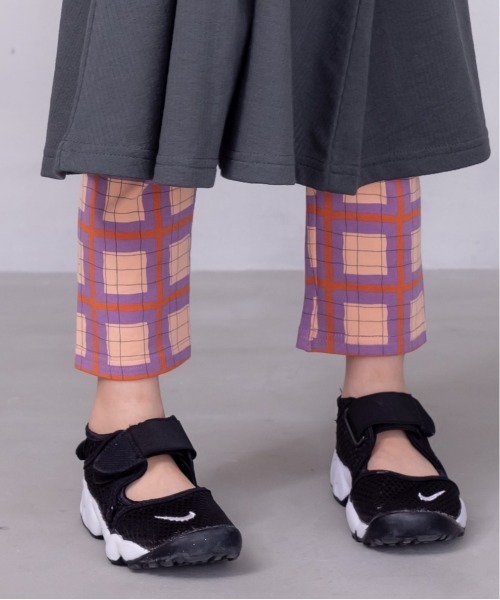 CALMIA（カルミア）の「ソウガラ6.5分丈レギンス(80～130cm)（レギンス/スパッツ・キッズ・チャコール/ラベンダー/レッド/オフホワイト・80/90/95/100/110/120/130）」の3枚目の写真