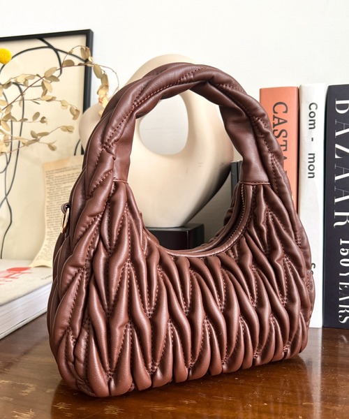 mutu ブラウンキルティングバッグ