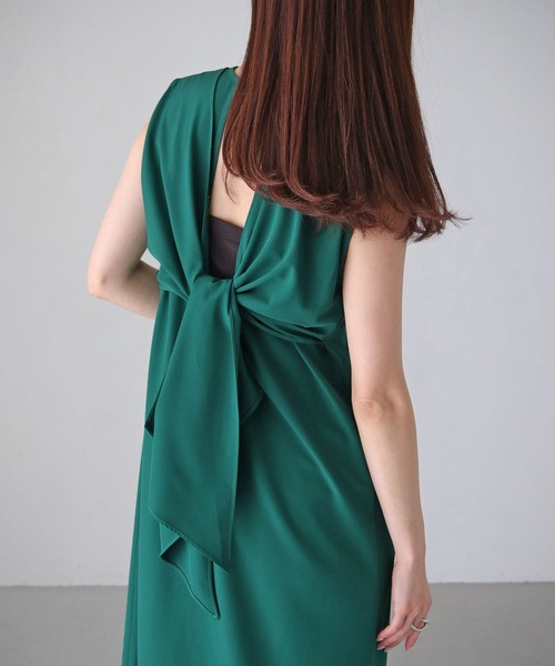 cheriella（シェリエラ）の「【cheriella】WEB限定バックデザインワンピース（ドレス・レディース・ブルー/ブラック/グリーン・M）」の16枚目の写真