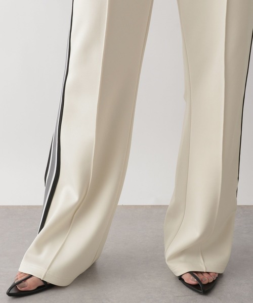 LOWRYS FARM（ローリーズファーム）の「サイドラインＺＩＰパンツ　961285（その他パンツ・レディース・ブラック/アイボリー/ブラック系その他・FREE）」の18枚目の写真