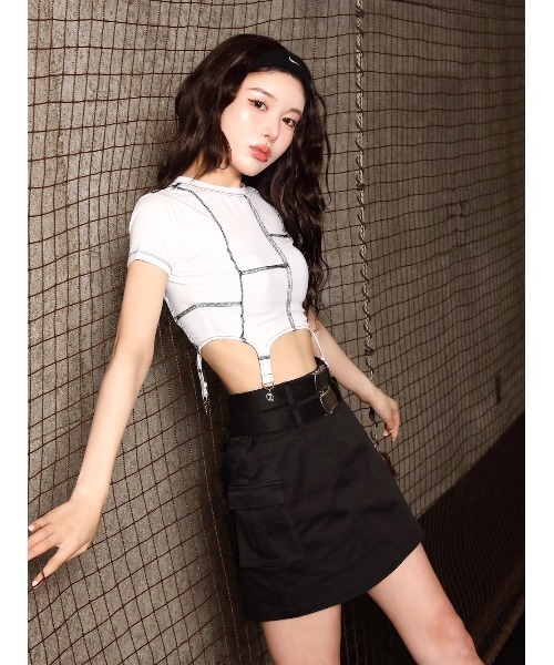 Darich（ダーリッチ）の「DモチーフクロップドTシャツ（Tシャツ/カットソー・レディース・ベージュ/ブラック/ホワイト・FREE）」の20枚目の写真