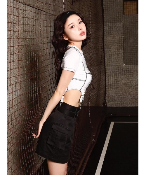 Darich（ダーリッチ）の「DモチーフクロップドTシャツ（Tシャツ/カットソー・レディース・ベージュ/ブラック/ホワイト・FREE）」の21枚目の写真