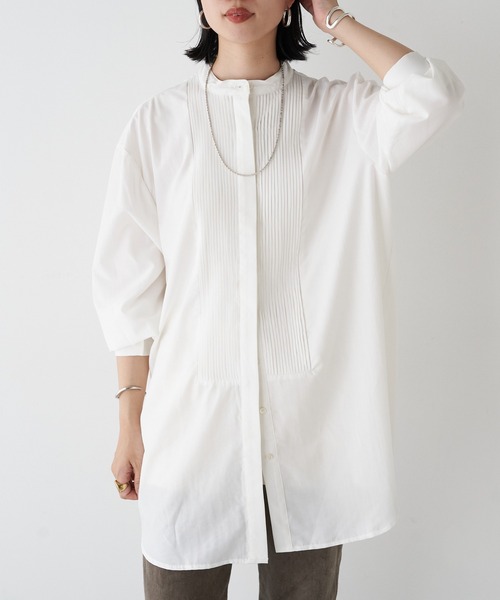 SHENERY（シーナリー）の「ピンタックチュニックシャツ（シャツ/ブラウス・レディース・オフホワイト/ブラウン・FREE）」の2枚目の写真