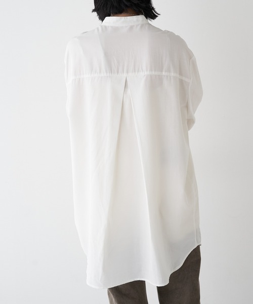 SHENERY（シーナリー）の「ピンタックチュニックシャツ（シャツ/ブラウス・レディース・オフホワイト/ブラウン・FREE）」の7枚目の写真