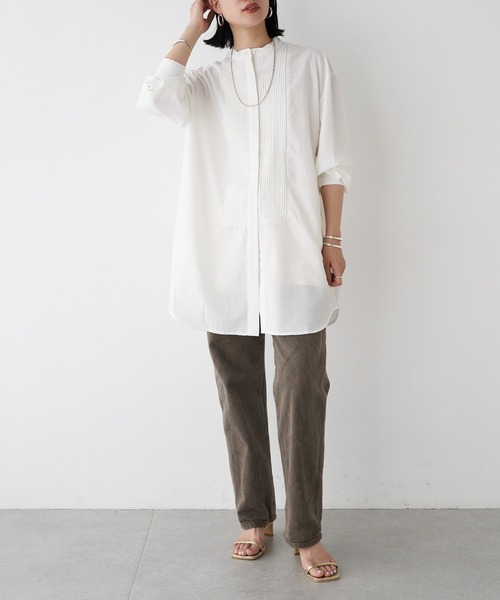 SHENERY（シーナリー）の「ピンタックチュニックシャツ（シャツ/ブラウス・レディース・オフホワイト/ブラウン・FREE）」の13枚目の写真