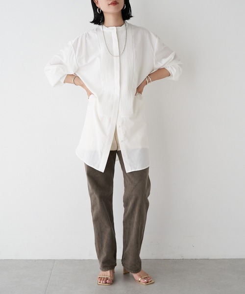 SHENERY（シーナリー）の「ピンタックチュニックシャツ（シャツ/ブラウス・レディース・オフホワイト/ブラウン・FREE）」の15枚目の写真