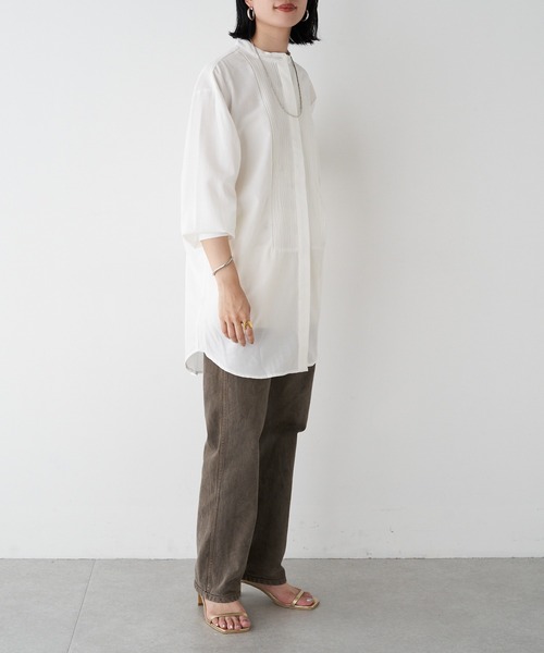 SHENERY（シーナリー）の「ピンタックチュニックシャツ（シャツ/ブラウス・レディース・オフホワイト/ブラウン・FREE）」の16枚目の写真