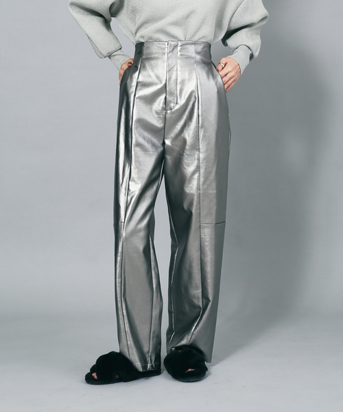 NOMINE（ノミネ）の「フェイクレザーハイウエストパンツ（その他パンツ・レディース・ブラック/シルバー/グレー系その他2/グレー系その他・S/M）」の2枚目の写真