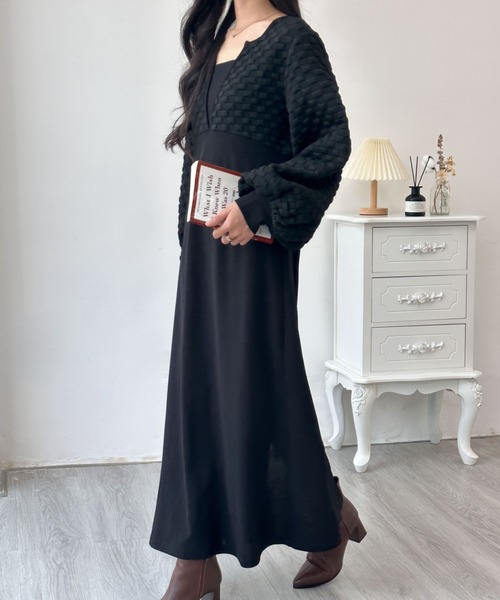 ECLIN(エクラン)の「ボリュームスリーブ異素材ドッキングロングワンピース(ワンピース・レディース・チャコールグレー/ブラック/グレー・M/L)」の2枚目の写真