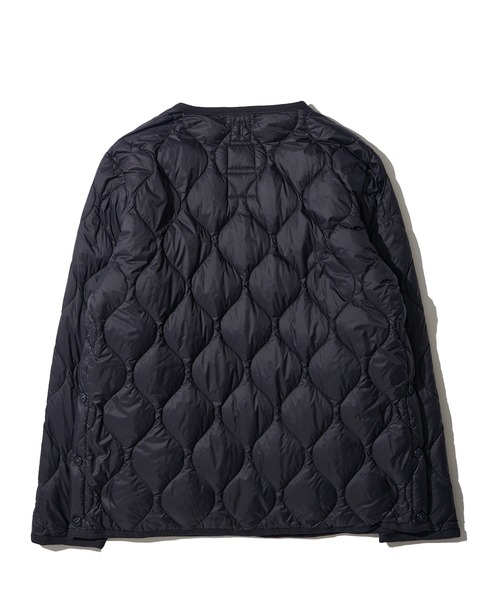 TAION（タイオン）の「【TAION / タイオン】MILITARY CREW NECK DOWN JACKET / キルティングダウンジャケット（ダウンジャケット/コート・レディース・ブラック/グレイッシュベージュ/オリーブ/セージグリーン/ダークネイビー/オフホワイト/チャコールグレー/ダークオリーブ・SMALL/MEDIUM/LARGE/X-LARGE）」の14枚目の写真