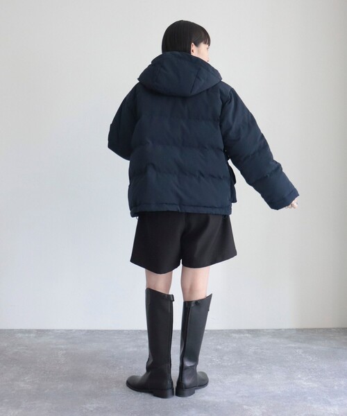 GEVACO（ゲバコ）の「【GEVACO/ゲバコ】タッサーショートダウン（ダウンジャケット/コート・レディース・ブラック/ネイビー/ベージュ・36/38）」の4枚目の写真