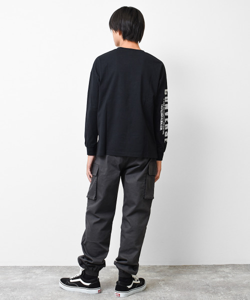 CONVERSE(コンバース)の「CONVERSE 別注袖ロゴプリントロングTシャツ(Tシャツ/カットソー・キッズ・ブラック/オフホワイト/グレイッシュベージュ・140/150/130/160)」の7枚目の写真