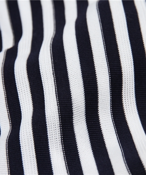 5351 POUR LES FEMMES（ゴーサンゴーイチプールファム）の「ﾃﾞﾌｫﾒｰｼｮﾝﾎﾞｰﾀﾞｰﾉｰｽﾘ（Tシャツ/カットソー・レディース・レッド/ネイビー/ブラック・FREE）」の5枚目の写真