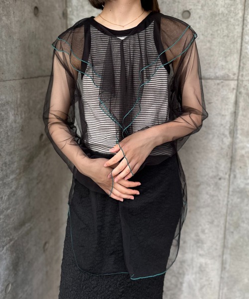 mi via loca（ミヴィアロカ）の「シアー配色ステッチチュールフリルブラウス（シャツ/ブラウス・レディース・グレー/ブラック/ブルーグリーン/オフホワイト・FREE）」の11枚目の写真