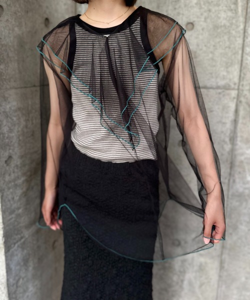 mi via loca（ミヴィアロカ）の「シアー配色ステッチチュールフリルブラウス（シャツ/ブラウス・レディース・グレー/ブラック/ブルーグリーン/オフホワイト・FREE）」の10枚目の写真