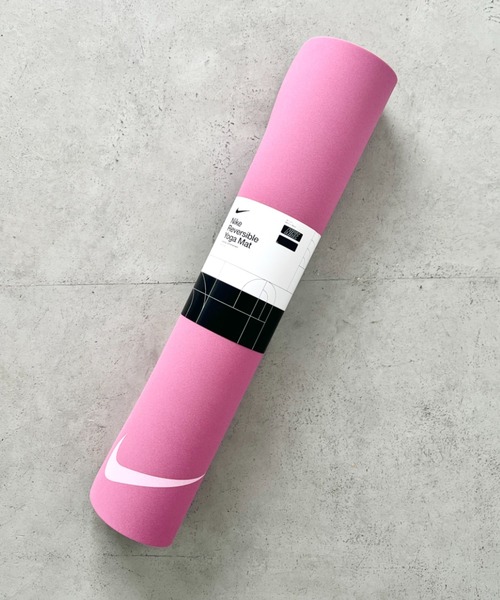 NIKE（ナイキ）の「NIKE(ナイキ)/トレーニングマット ヨガマット 4mm リバーシブル（スポーツグッズ・レディース・バイオレット/グレー/オレンジ/ピンク・FREE）」の15枚目の写真