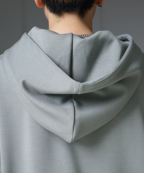 Confirm（コンファーム）の「ドレープとろみ ビッグシルエット ダンボールニット プルオーバーパーカー フーディー【Confirm】（パーカー・メンズ・ホワイト/ミント/ブラック/チャコールグレー・L/M）」の17枚目の写真