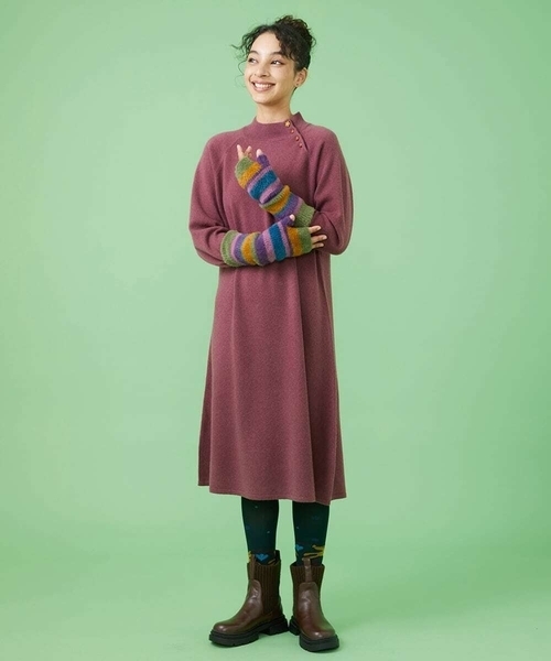 Jocomomola（ホコモモラ）の「フェイクファーアームウォーマー（手袋・レディース・グリーン/パープル・40）」の11枚目の写真