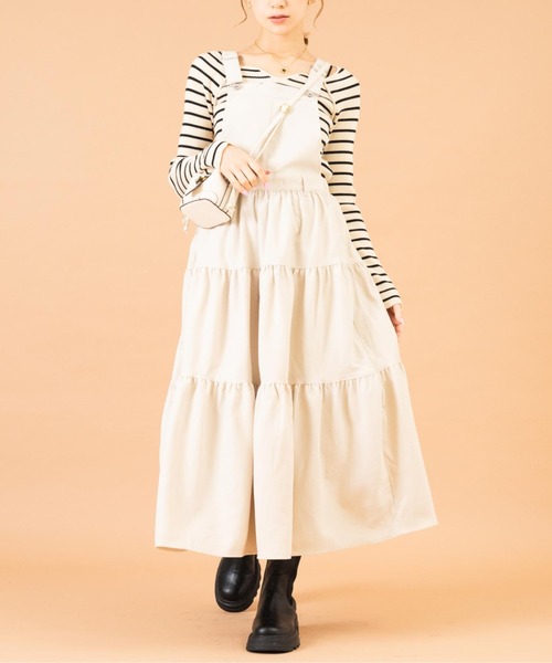 CHILLE(チル)の「ティアード ジャンパースカート(ワンピース・レディース・アイボリー/スミクロ・FREE)」の1枚目の写真