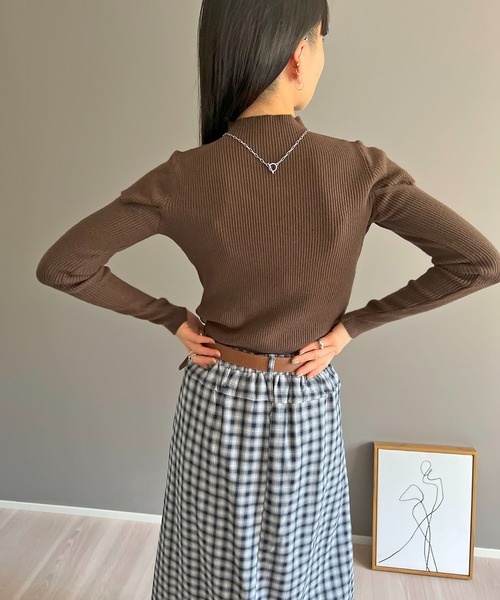 Jewelobe(ジュエローブ)の「ビスチェラインカッティングニット(ニット/セーター・レディース・アイボリー/ブラウン/グレー/ブラック・FREE)」の11枚目の写真