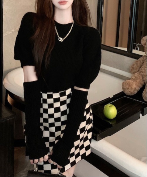 ibeul_（イベール）の「アームウォーマー付きニットトップス（ニット/セーター・レディース・ホワイト/ブラック/レッド・FREE）」の16枚目の写真