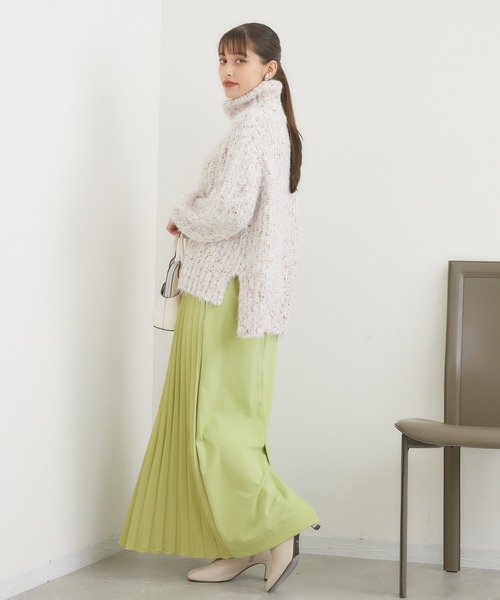 ROSIEE（ロージー）の「ROSIEE シャギーオフタートル（ニット/セーター・レディース・チャコールグレー/ホワイト・FREE）」の12枚目の写真