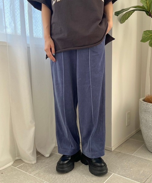 LOWRYS FARM（ローリーズファーム）の「リラックスベロアパンツ　 995988（その他パンツ・レディース・アイボリー/ブラック/チャコールグレー/ブルー・FREE）」の2枚目の写真