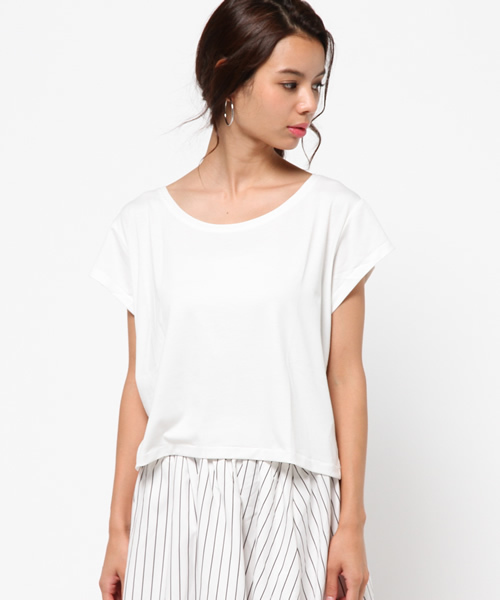 AZUL by moussy（アズールバイマウジー）の「TR天竺クロプド半袖PO（Tシャツ/カットソー・レディース・ブラック/ダークカーキ/オフホワイト/キャメル/ブラック系その他・SMALL/LARGE/X-LARGE/MEDIUM）」の6枚目の写真
