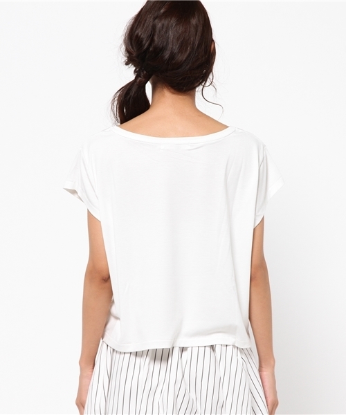 AZUL by moussy（アズールバイマウジー）の「TR天竺クロプド半袖PO（Tシャツ/カットソー・レディース・ブラック/ダークカーキ/オフホワイト/キャメル/ブラック系その他・SMALL/LARGE/X-LARGE/MEDIUM）」の8枚目の写真