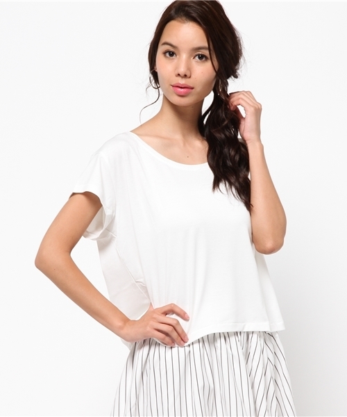 AZUL by moussy（アズールバイマウジー）の「TR天竺クロプド半袖PO（Tシャツ/カットソー・レディース・ブラック/ダークカーキ/オフホワイト/キャメル/ブラック系その他・SMALL/LARGE/X-LARGE/MEDIUM）」の14枚目の写真