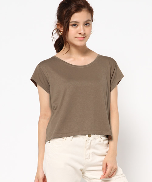 AZUL by moussy（アズールバイマウジー）の「TR天竺クロプド半袖PO（Tシャツ/カットソー・レディース・ブラック/ダークカーキ/オフホワイト/キャメル/ブラック系その他・SMALL/LARGE/X-LARGE/MEDIUM）」の17枚目の写真