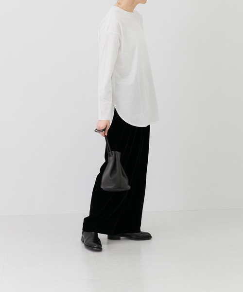 かぐれ(カグレ)の「オーガニックコットンラウンドカットソー(Tシャツ/カットソー・レディース・ブラック/オフホワイト・FREE)」の21枚目の写真