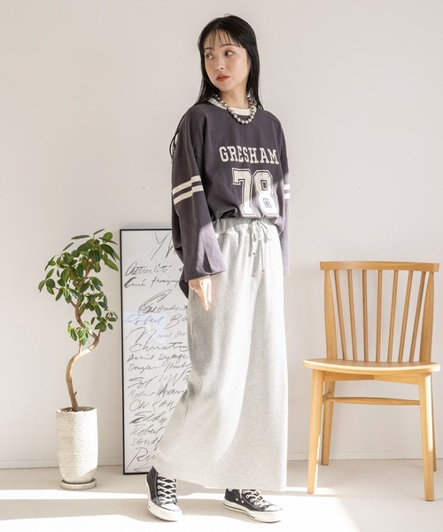 LOWRYS FARM（ローリーズファーム）の「ナンバリングTシャツ 107459（Tシャツ/カットソー・レディース・レッド/チャコールグレー/アイボリー・FREE）」の14枚目の写真