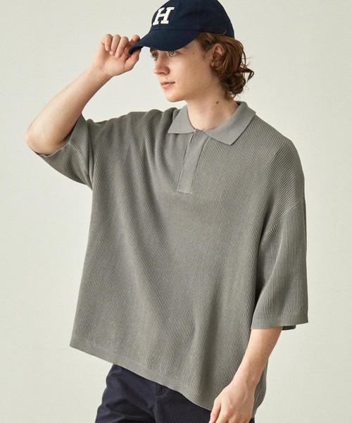 EMMA CLOTHES（エマクローズ）の「ドライリブニットルーズ比翼ポロシャツ（ポロシャツ・メンズ・ライトブルー/アイボリー/ダークグレー/ブラック/グレー/ブラウン・S/L/M）」の4枚目の写真