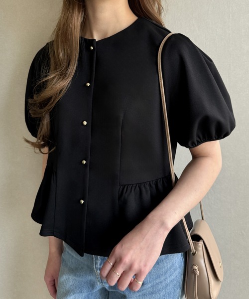 新品タグ【BEBE】ペプラム長袖トップス 140 がた
