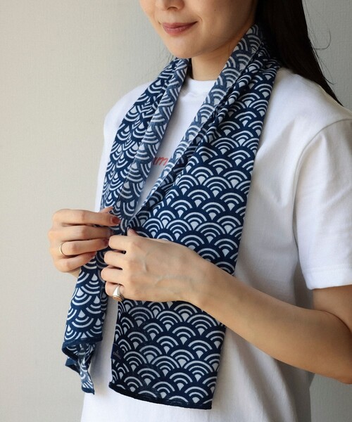 BEAMS JAPAN(ビームス ジャパン)の「CHAORAS / スポーツ 手ぬぐい 其の二(バンダナ/スカーフ・メンズ・インディゴブルー/オフホワイト/ブラック/ブラウン/ピンク/レッド/グリーン・ONE SIZE)」の5枚目の写真
