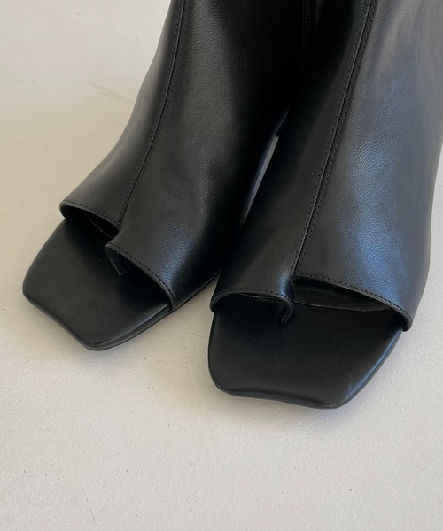 CAPRICIEUX LE'MAGE（カプリシューレマージュ）の「サンダルブーツ（ブーツ・レディース・ブラック・37/38）」の2枚目の写真
