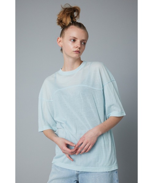 HeRIN.CYE（ヘリンドットサイ）の「Sheer half sleeve Tshirt　シアーハーフスリーブTシャツ（テーラードジャケット・レディース・ライトブルー/ブラック/レッド/ライトイエロー・FREE）」の3枚目の写真