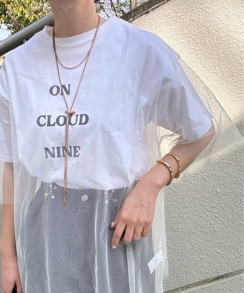 y/m by misato（イムバイミサト）の「チュールレイヤードロゴT