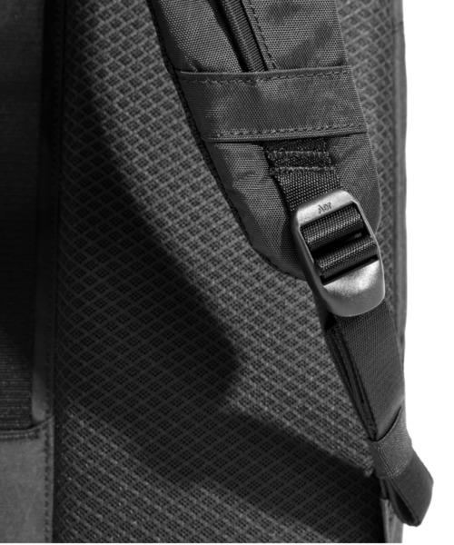 Aer(エアー)の「Aer(エアー)Tech Pack 3 X-Pac AER-39015 正規商品(バックパック/リュック・メンズ・ブラック・F)」の13枚目の写真