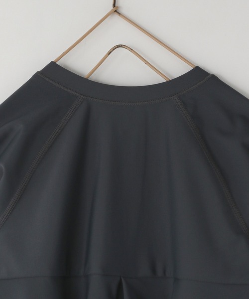 LOWRYS FARM（ローリーズファーム）の「ラッシュガードG　 105955（水着・キッズ・グリーン/チャコールグレー/ピンク・110cm/120cm/130cm/140cm/150cm）」の7枚目の写真