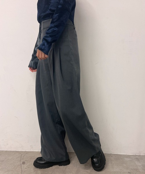 byYOUANCE（バイユアンス）の「ポケット切り替えタックスラックスパンツ（スラックス・レディース・ブラック/グレー・SMALL/MEDIUM）」の9枚目の写真