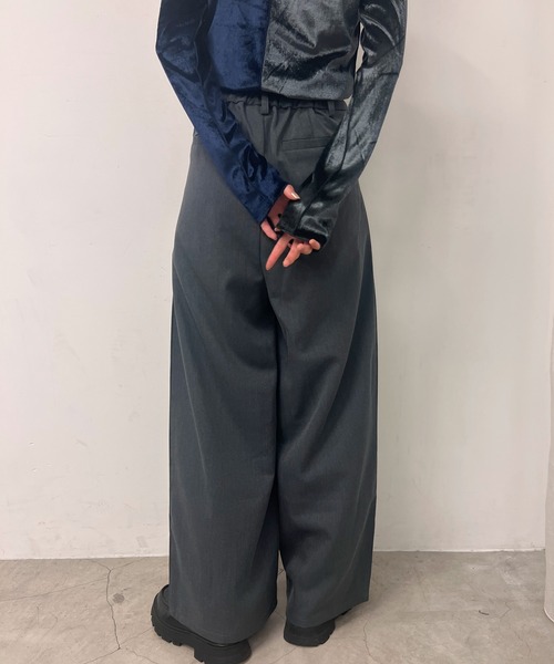 byYOUANCE（バイユアンス）の「ポケット切り替えタックスラックスパンツ（スラックス・レディース・ブラック/グレー・SMALL/MEDIUM）」の12枚目の写真