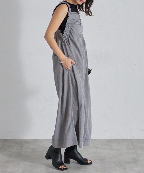 each（イーチ）の「ショルダーギャザージャンパースカート（ジャンパースカート・レディース・ライトグリーン/グレー/ブラック・FREE）」の5枚目の写真