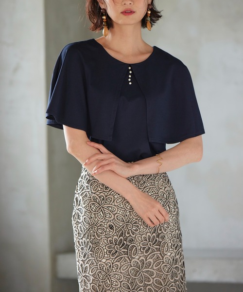RANAN（ラナン）の「[接触冷感]ケープ風デザインカットソーブラウス（Tシャツ/カットソー・レディース・ブルーグレー/ブラック/オフホワイト/ネイビー/ベージュ・LL/L/M）」の8枚目の写真