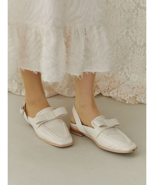 merry jenny(メリージェニー)の「リボンベルトシューズ(ローファー・レディース・ボルドー/ブラック/アイボリー・MEDIUM/LARGE)」の5枚目の写真