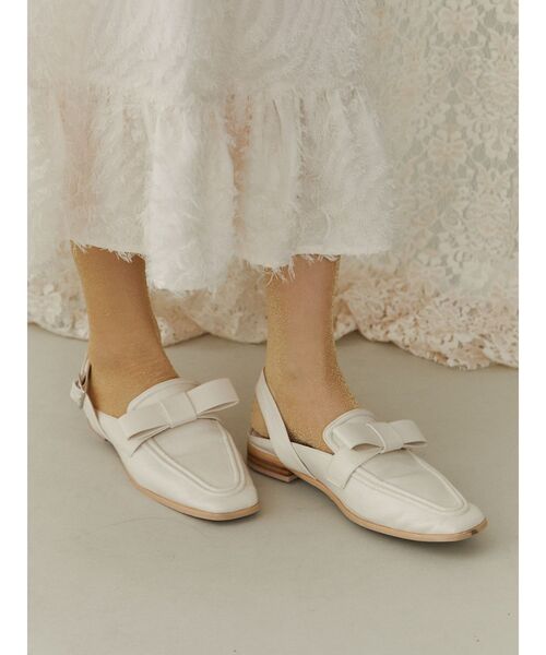 merry jenny(メリージェニー)の「リボンベルトシューズ(ローファー・レディース・ボルドー/ブラック/アイボリー・MEDIUM/LARGE)」の7枚目の写真