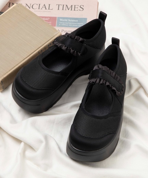 WEGO（ウィゴー）の「WEGO/フリルベルクロシューズ（ドレスシューズ・レディース・アイボリー/ブラック・LARGE/MEDIUM）」の9枚目の写真