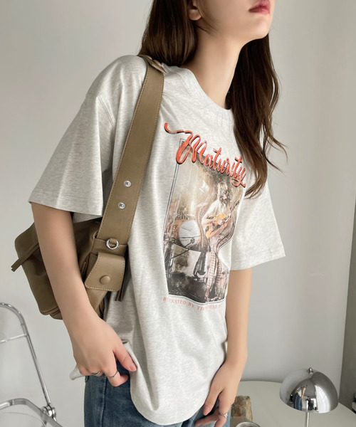Ada.(エイダ)の「バンドプリント ヴィンテージライク ピグメント Tシャツ(Tシャツ/カットソー・レディース・チャコール/オートミール/アイボリー/ネイビー・FREE)」の7枚目の写真