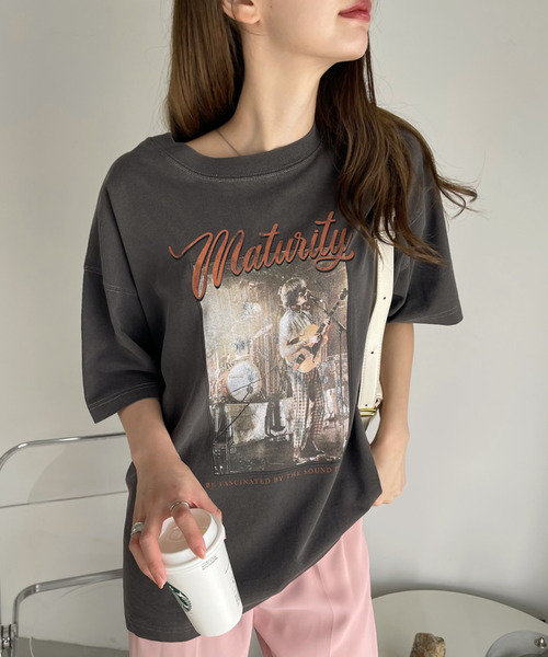 Ada.(エイダ)の「バンドプリント ヴィンテージライク ピグメント Tシャツ(Tシャツ/カットソー・レディース・チャコール/オートミール/アイボリー/ネイビー・FREE)」の18枚目の写真